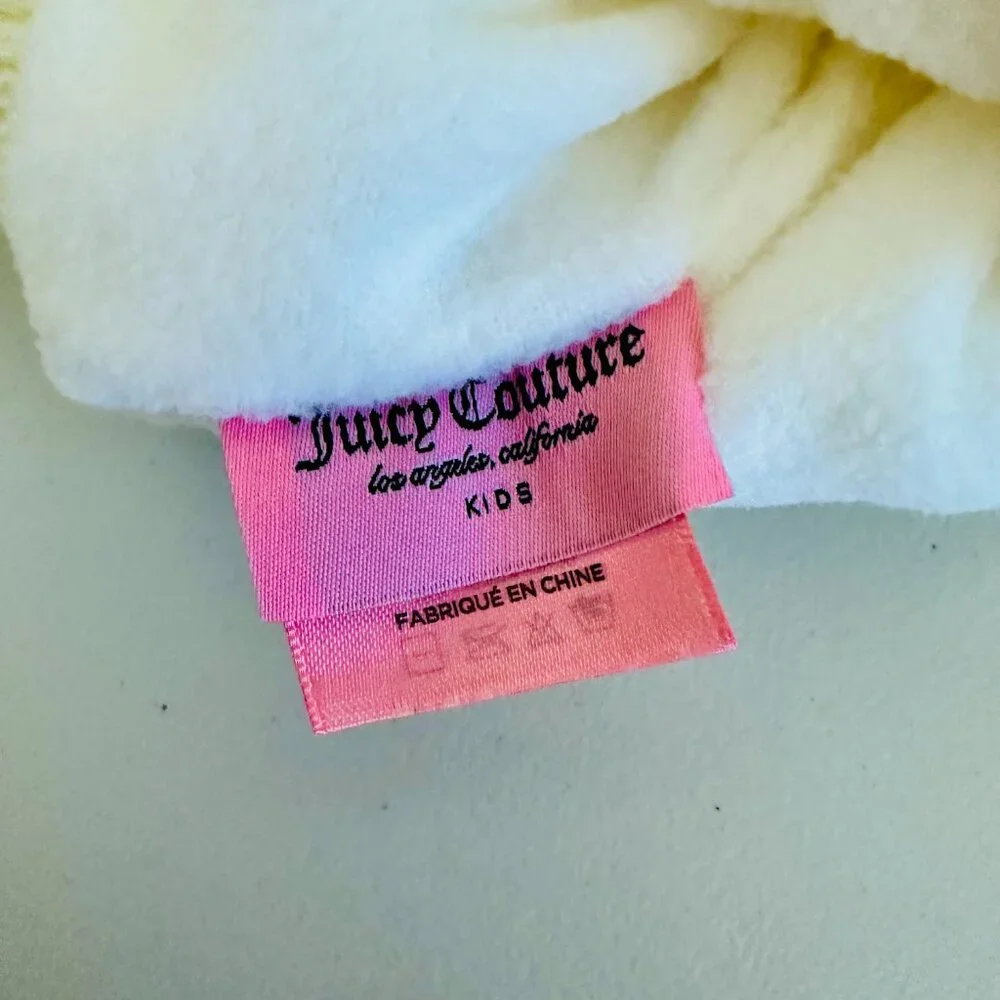 JUICY COUTURE KIDS 3-PIECE KNIT METALLIC HEARTS SCARF BEANIE AND GLOVES GIFT SET